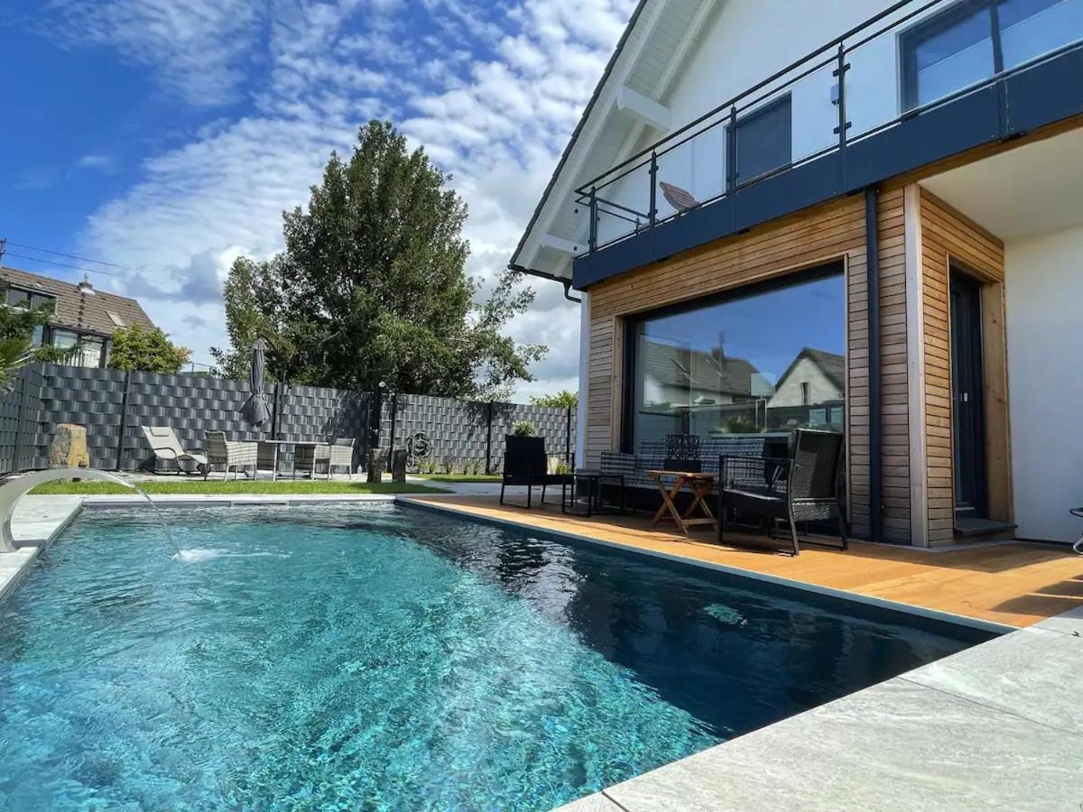 Villa Dreamy Vibes Mit Privatem Pool & Rheinblick Нідеркассель Екстер'єр фото