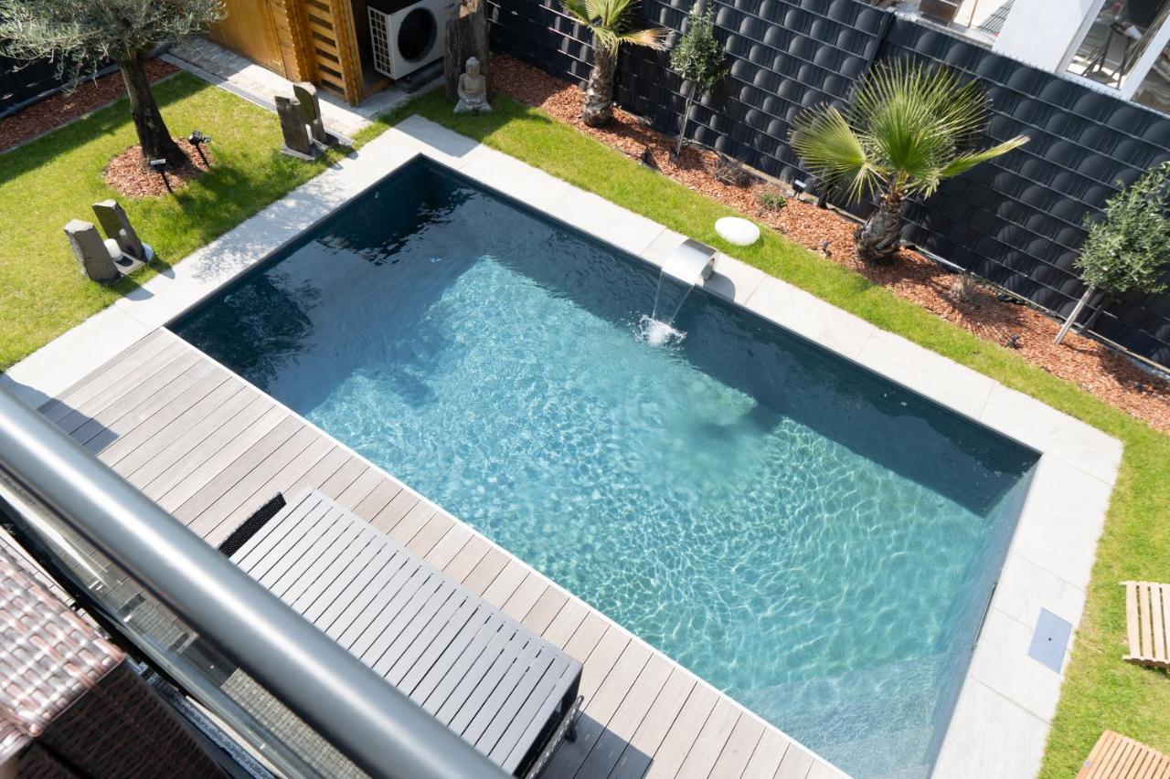 Villa Dreamy Vibes Mit Privatem Pool & Rheinblick Нідеркассель Екстер'єр фото