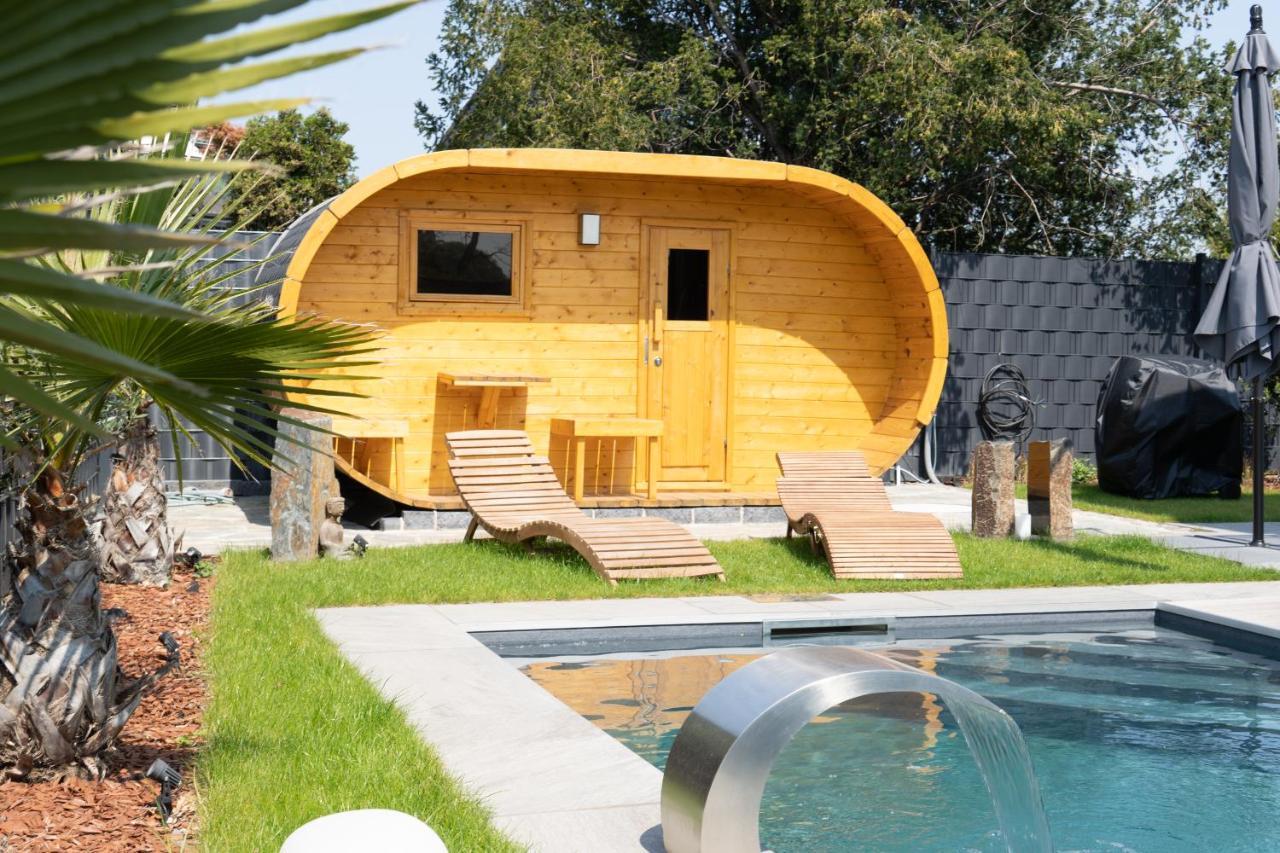Villa Dreamy Vibes Mit Privatem Pool & Rheinblick Нідеркассель Екстер'єр фото